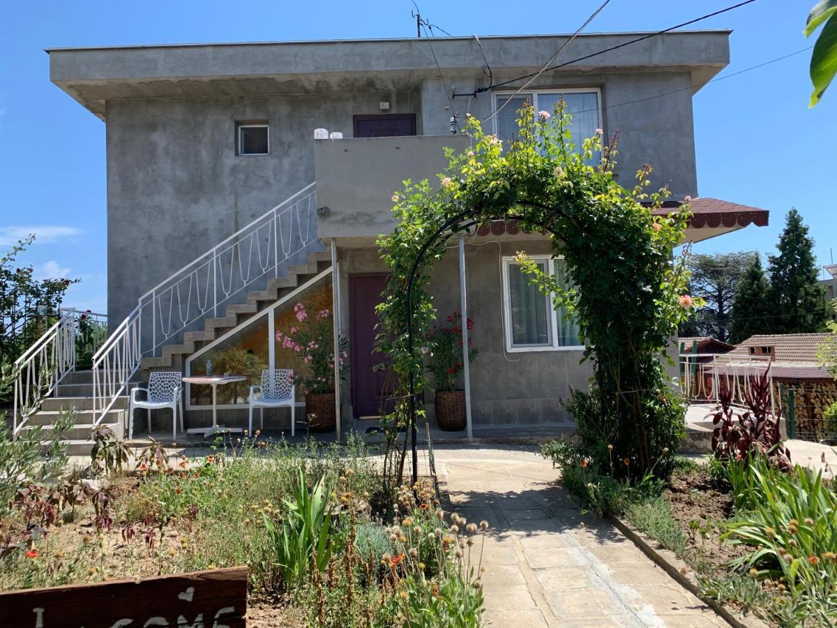 във артемида Apartment *