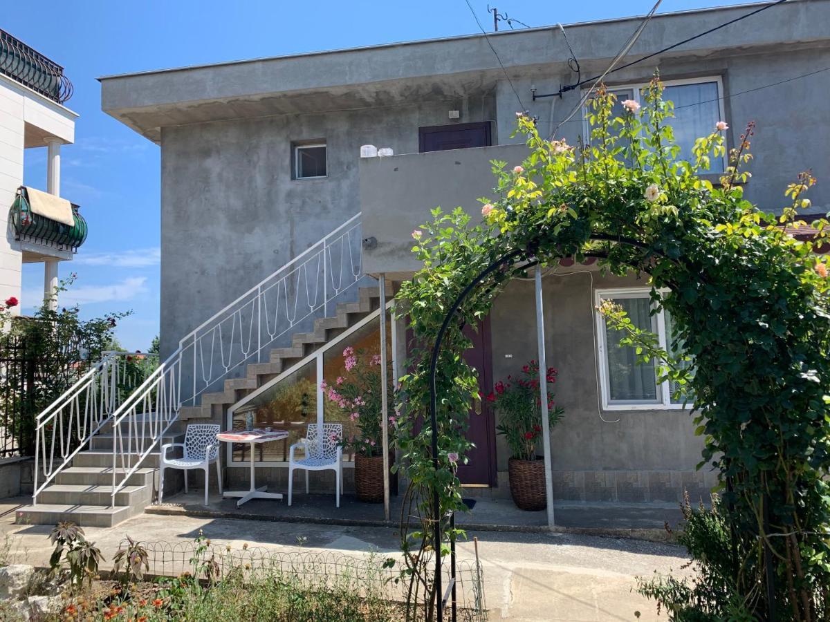 във артемида Apartment *