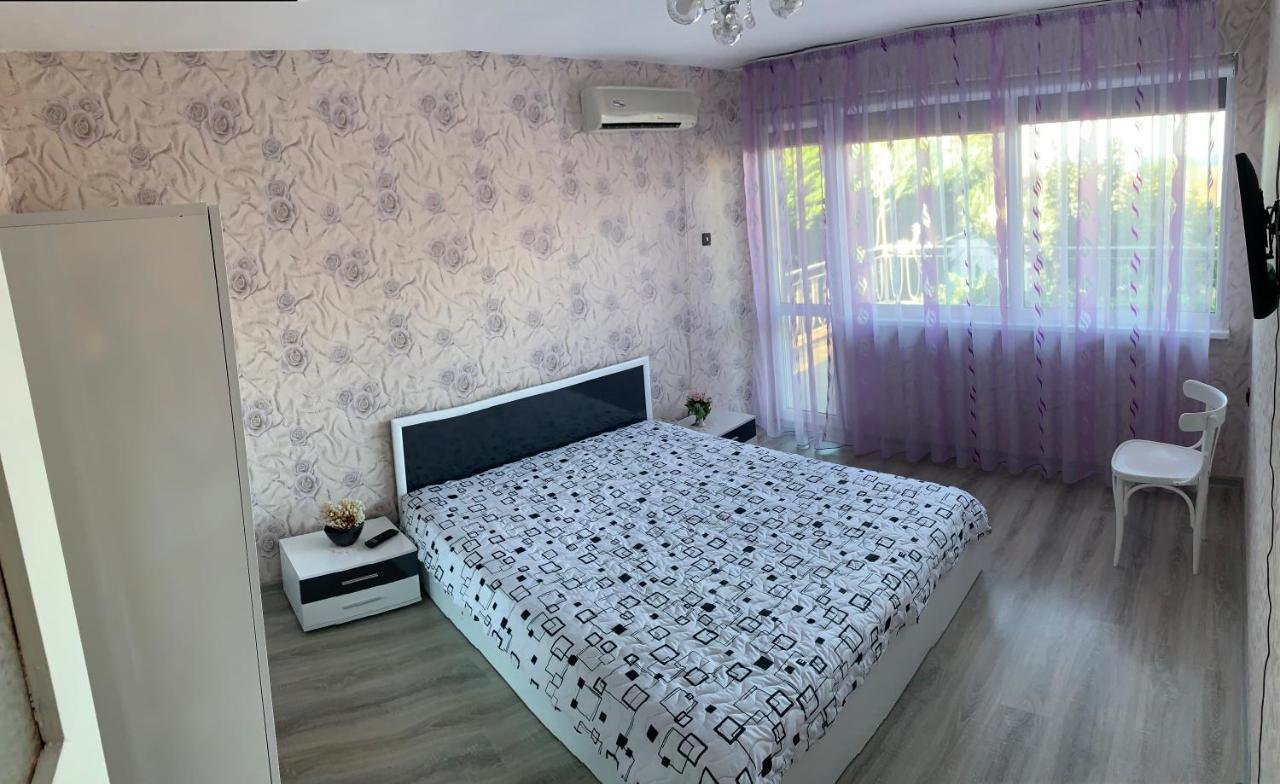 във артемида Apartment *
